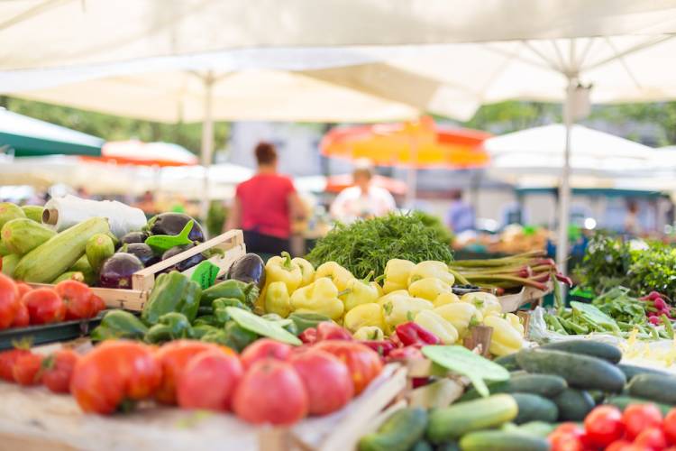 produce stand at farmers market