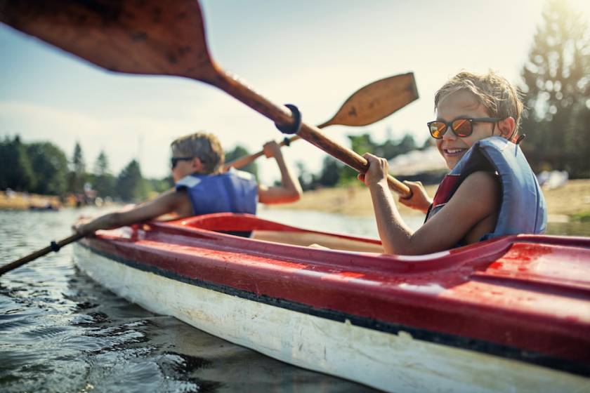 kids kayaking